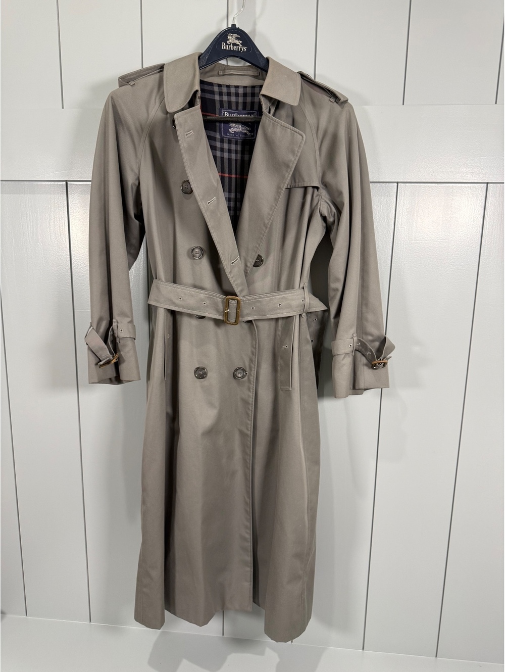 Vintage Burberry’s trench coat gray for women